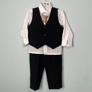 NEW Toddler Four Piece Suit Size 4T